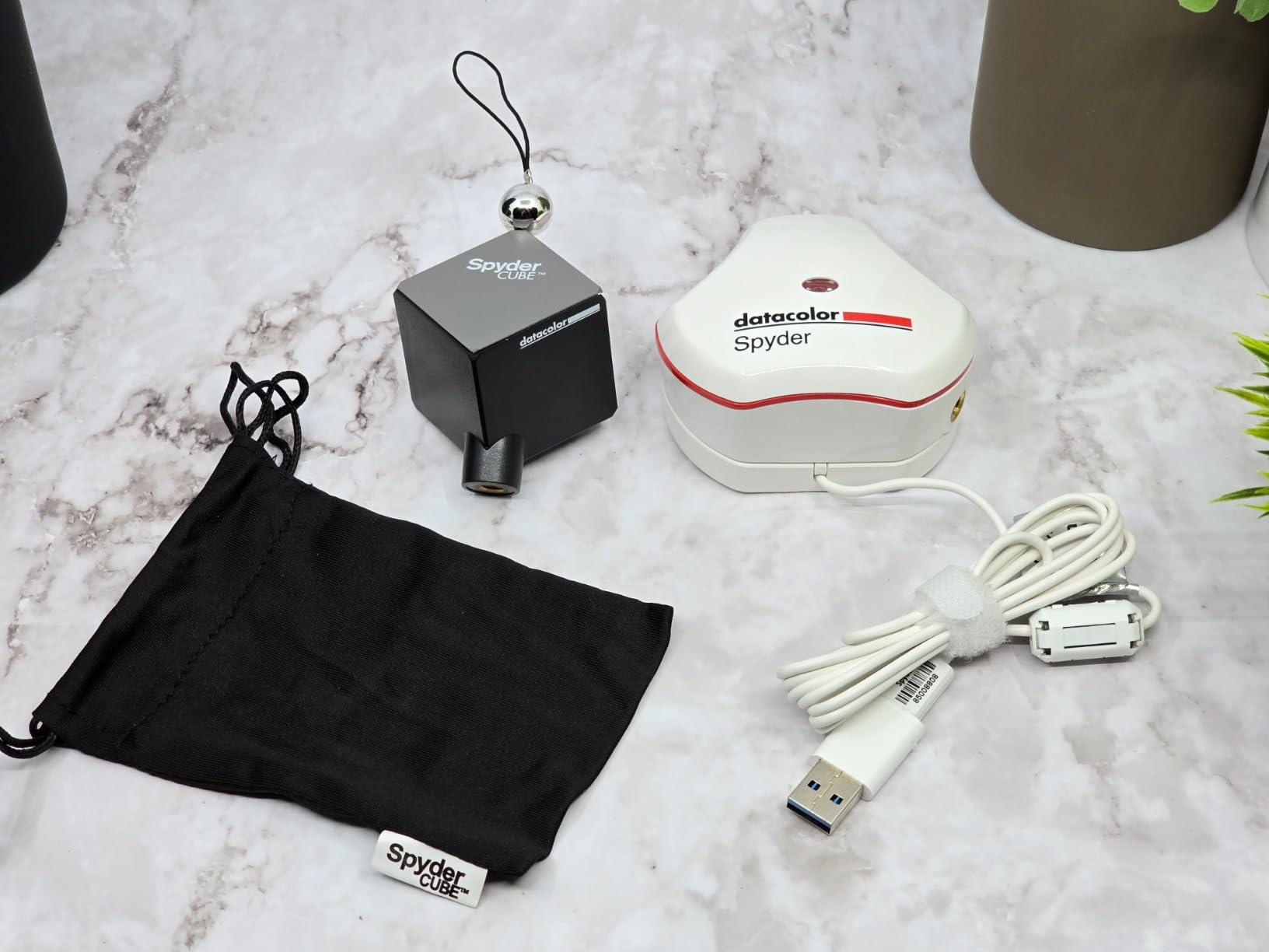 Datacolor Spyder Celebration Kit - Includes Spyder, Spyder Cube, & Spyder Checkr 24, Complete Photo Colour Management from Capture Through Display, Photography Colour Tool Kit customer photo 1