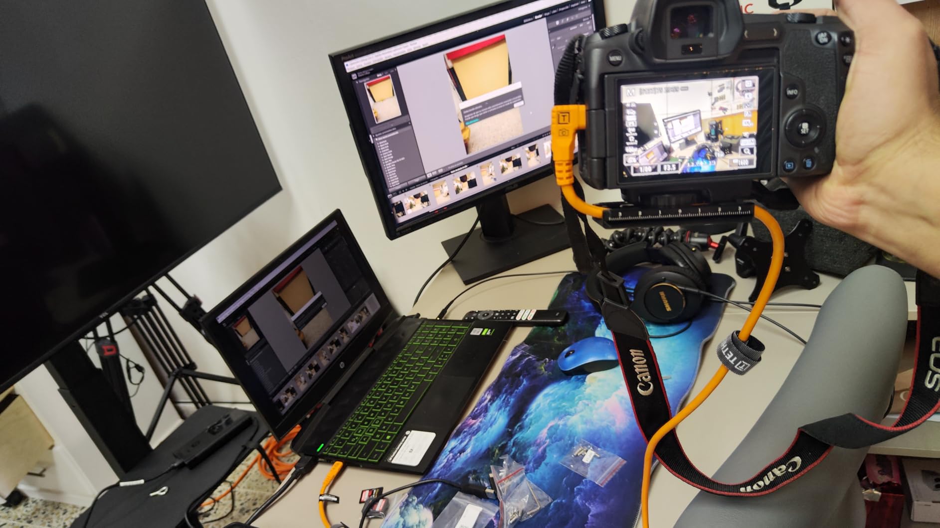 TetherPro Optima 10Gbps Gen 2 USB-C, 15' (4.6m), Straight to Right, High-Visibility Orange customer photo 1