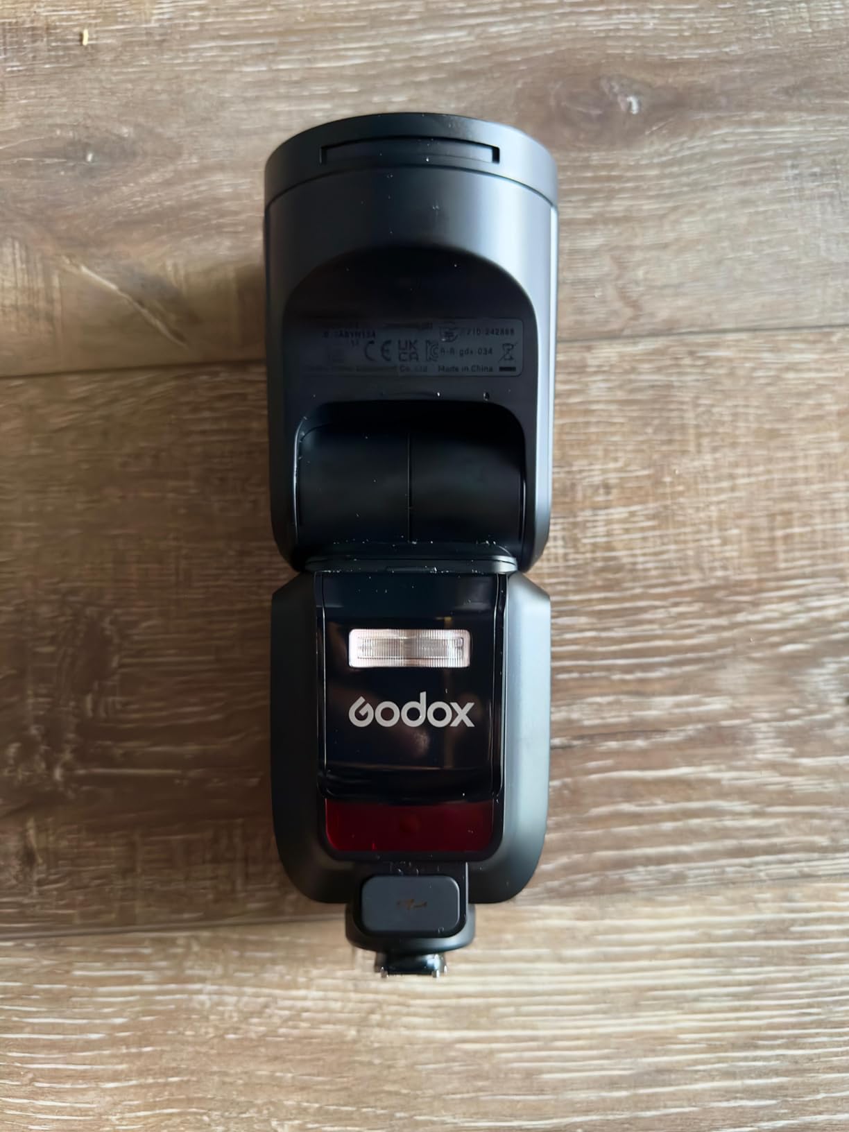 V100 V100C V100-C Camera Flash for Canon Flash Speedlite,100Ws 2.4G TTL1/8000 HSS,400 Full Power Flashes,7.2V/2980mAh Li-ion Battery,1.7s Recycle Time,10 Levels LED Modeling Lamp(USA Version) customer photo 2