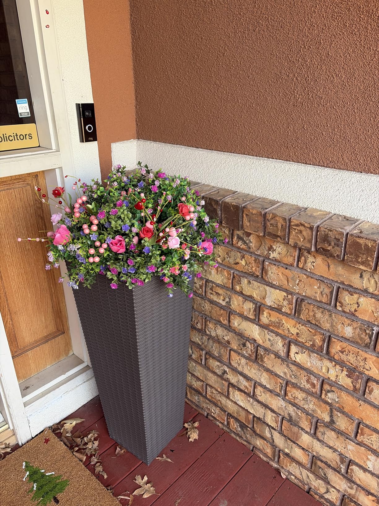 Greesum 24 Inch Tall Plastic Planters with Rattan Texture - Set of 2, Detachable Inner Pot & Drainage Holes, Indoor/Outdoor Decorative Flower Pots for Large Plants, Trees, Patio, and Garden, Black customer photo 1