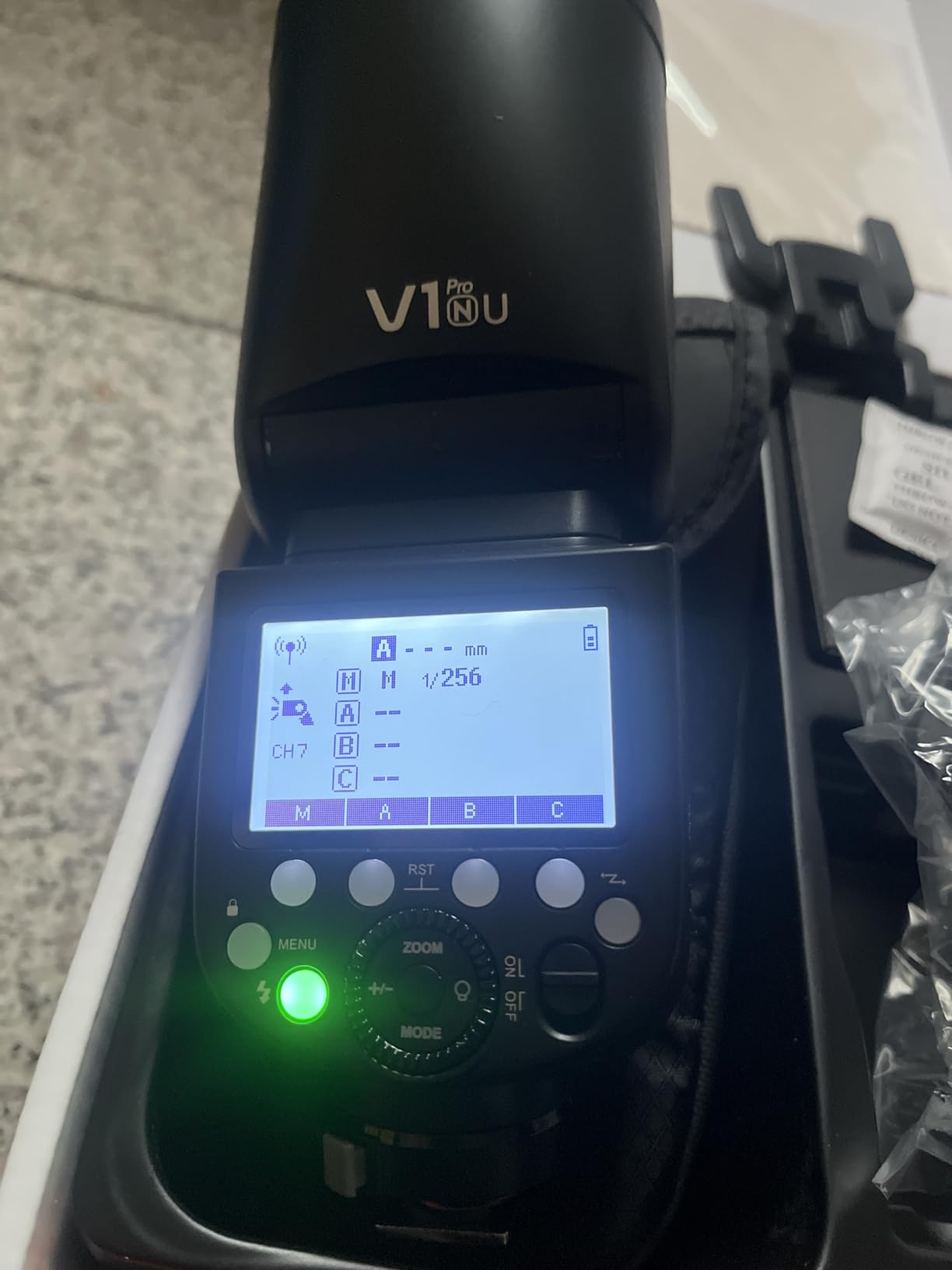 V1 PRO N Flash for Nikon, Godox V1 PRO-N TTL Flash 2980mAh 76W Battery 1/8000s HSS 1.3s Recycle Time 2.4G Wireless HSS 500 Full Power Flashes customer photo 2