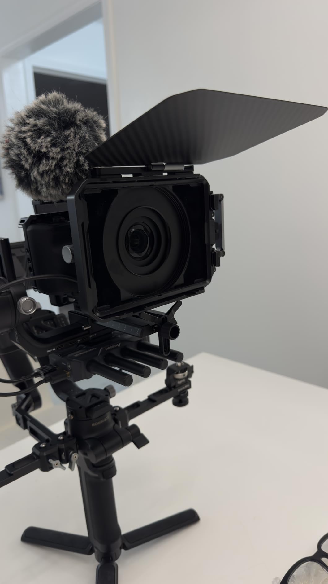 K&F CONCEPT Matte Box, DSLR Camera Matte Box with Carbon Fiber Top Flag, with 67/72/77/82/95mm Adapter Rings for 4x5.65 ND UV Filter/Circular Filter customer photo 2