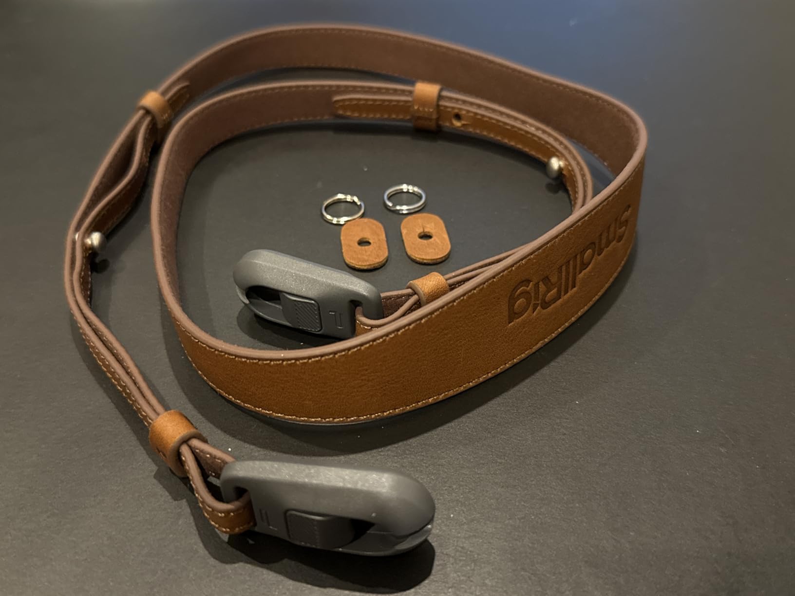 SMALLRIG Universal Leather Camera Neck Shoulder Strap for DSLR, Adjustable 100 to 110cm (39 to 43in), Max Load 10kg (22lb) customer photo 1