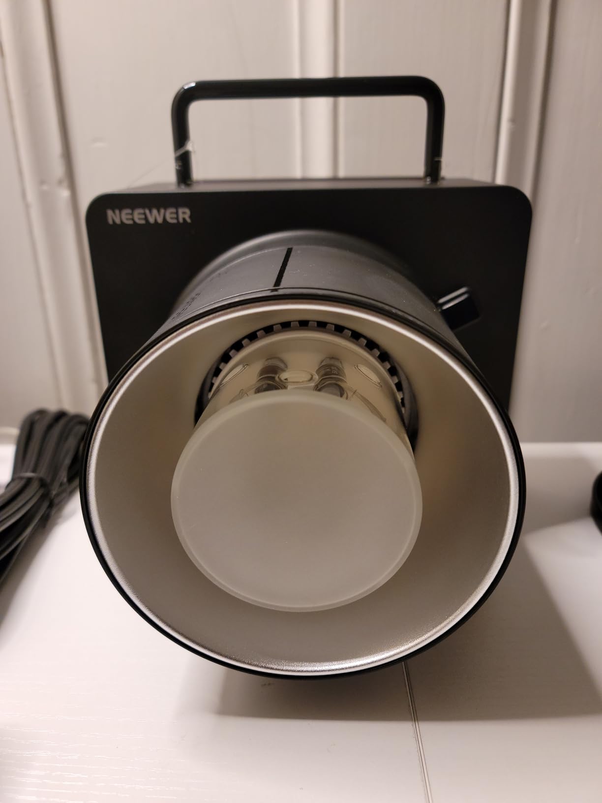 NEEWER Q6 600Ws 2.4G TTL Outdoor Studio Flash with App Control, 1/1 to 1/512, 1/8000 HSS 3000mAh Battery Strobe Light Photography, 30W Bi Color LED Modeling Lamp/400 Full Power Flash/0.01-0.9s Recycle customer photo 1