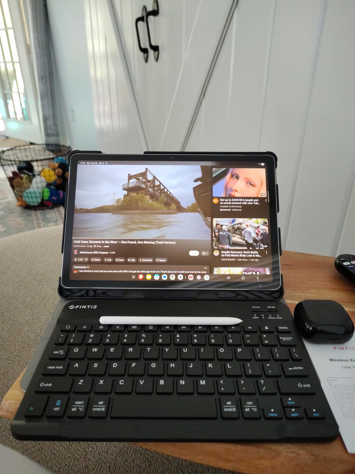 Galaxy Tab S10 FE 256GB WiFi Android Tablet, Large Display, Long Battery Life, Exynos 1580 Processor, IP68 Water-Resistant, 90 Hz Refresh, S Pen for Note-Taking, US Version, Gray customer photo 2