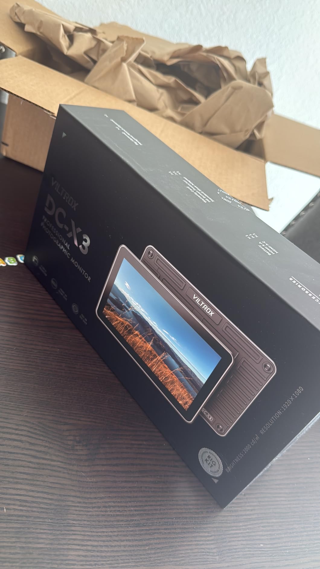 VILTROX DC-L2 7 inch SDI Camera Monitor, 1280x800 IPS HD Touch Screen Camera Field Monitor with 4K HDMI & SDI in/Out, 600 Nit, 3D LUT, Focus Peaking, Video Assist, Full Waveform, F550 Battery customer photo 2