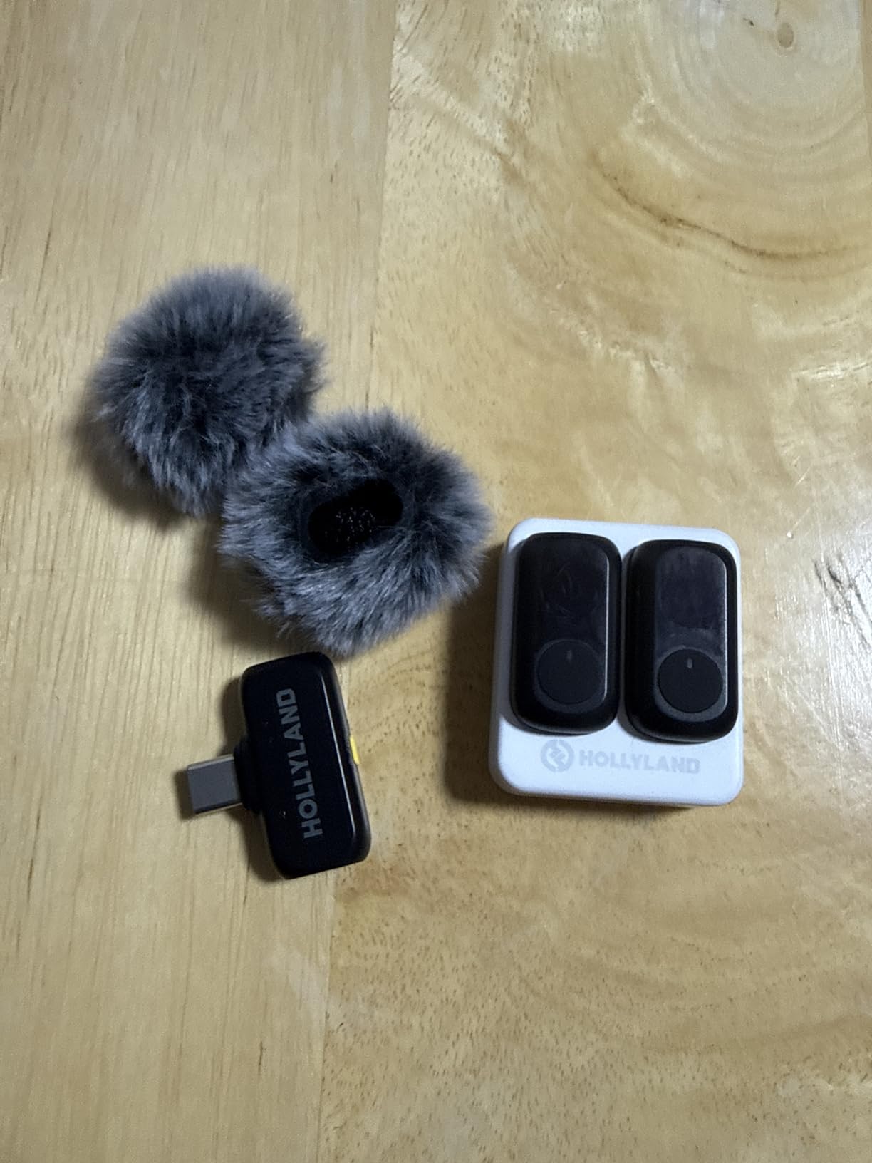 Hollyland Lark A1 Wireless Microphone for iPhone & Android, 48kHz/24-bit Studio Audio, 3-Level Noise Cancellation, 200m Range, Magnetic Mini Mic for Video Recording & Live Streaming (2TX + USB-C RX) customer photo 2