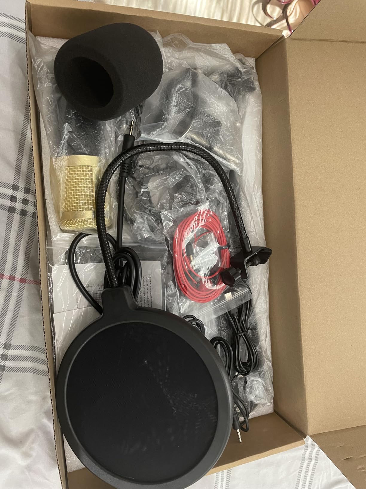 ALSO GO Podcast Equipment Bundle, Podcast Equipment with BM-800 Microphone(Gold) & F998 Sound Card, Recording Studio Equipment for Podcasting, Singing, Gaming, and Live Streaming YouTube Tiktok customer photo 2