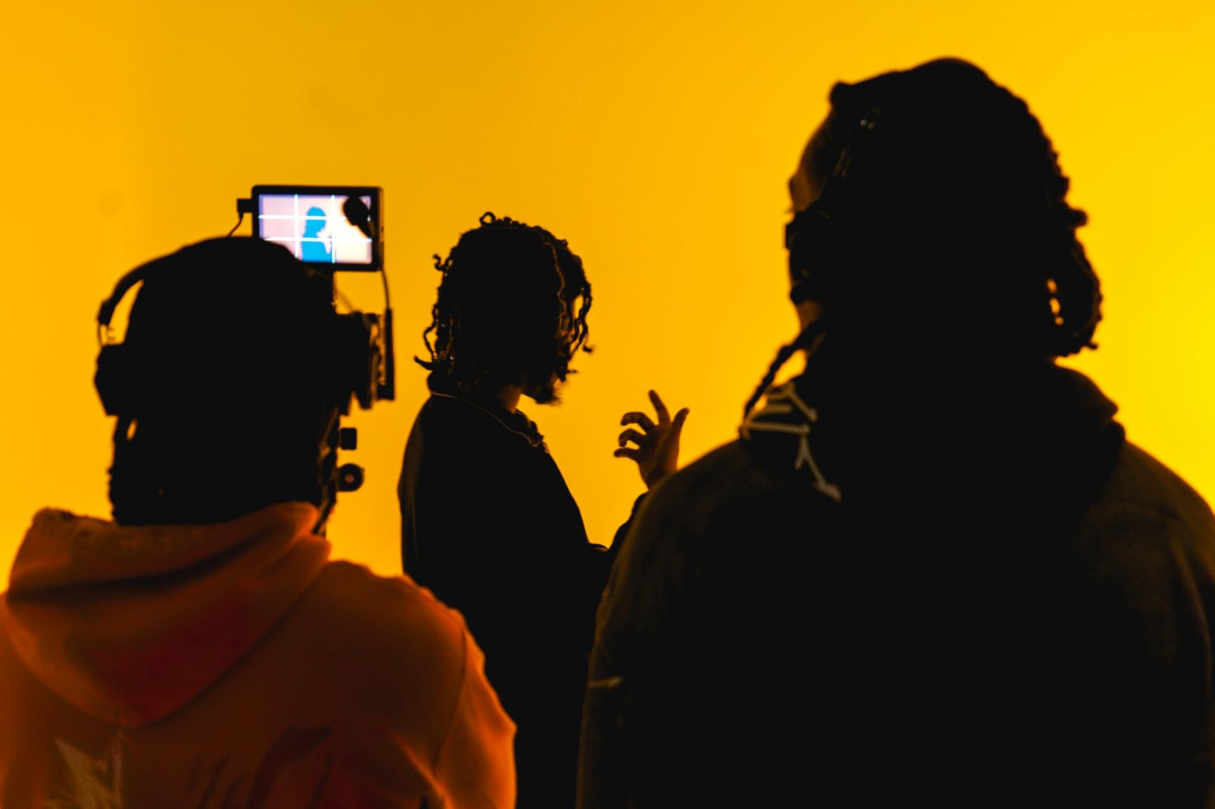 ULANZI RGB Video Light - 120W COB LED Video Light Photography Continuous Output Lighting with Adapter and APP Control, 2700K-6500K 27000lux/m 20 Scenes Bowens Mount for Studio Video Recording, Filming customer photo 2