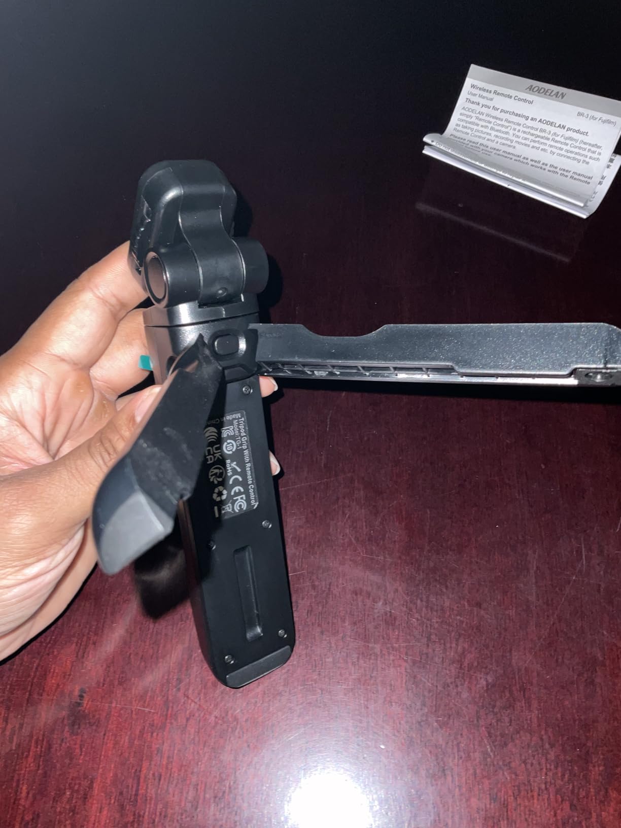 AODELAN Shooting Grip Wireless Remote Control Handle for Fujifilm X-T30 II, X-S10, X100VI, X-H2S, X-H2, X-T5, X-T4, X-T3, X-S20, X-T50, X-T30 customer photo 2