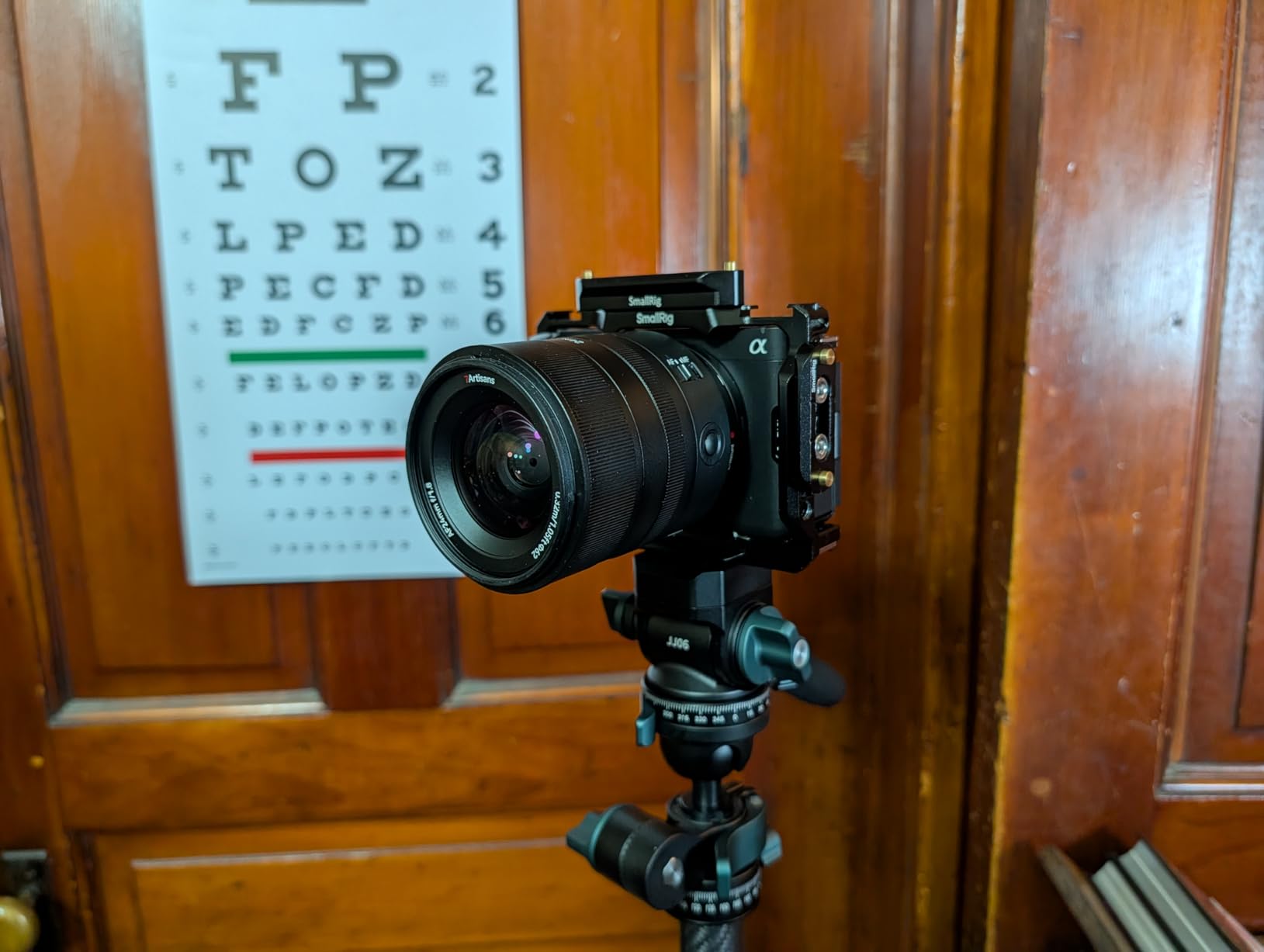 7artisans AF 24mm F1.8 Camera Lens for Sony E Mount, Full Frame, Large Aperture, Prime, STM Auto Manual Focus, Face/Eye Auto Focus, for Portraiture/Street Photography/Humanistic Subjects customer photo 1