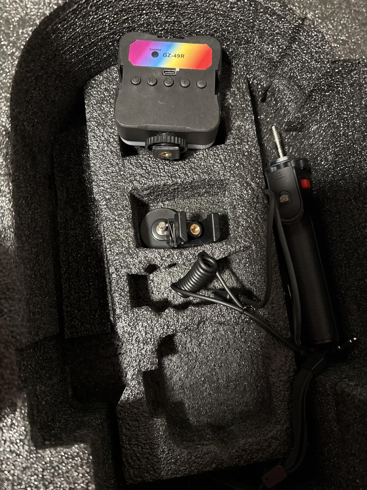 Zeadio All-in-One Smartphone Camera Stabilizer Kit, Portable Handheld Video Rig with RGB Video Light and Microphone, Fits for All Camcorder, Camera, DSLR and All iPhone and Android Smartphones customer photo 1