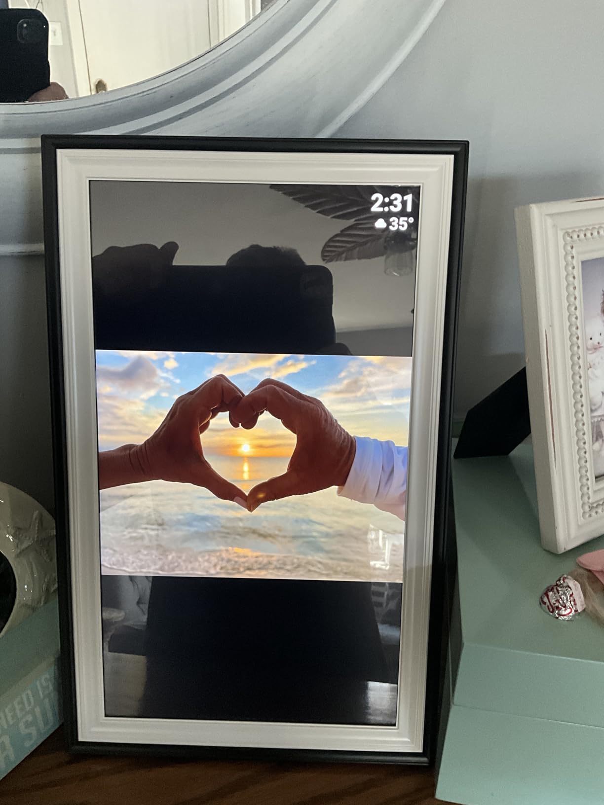 BIGASUO Digital Picture Frame Frameo 15.6
