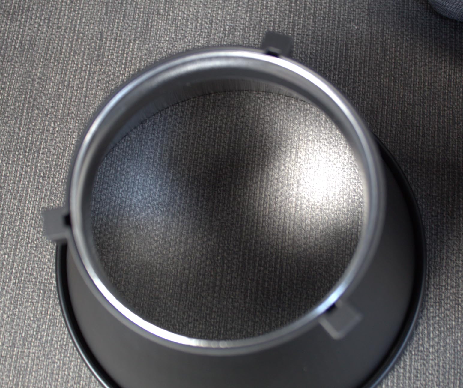 NEEWER HS200B Portable LED Video Light APP/2.4G/DMX Control, 280W 84400lx/1m Bi Color 2700-6500K CRI95+ COB Continuous Output Key Lighting Bowens Spotlight for Recording Streaming Studio Photography customer photo 2