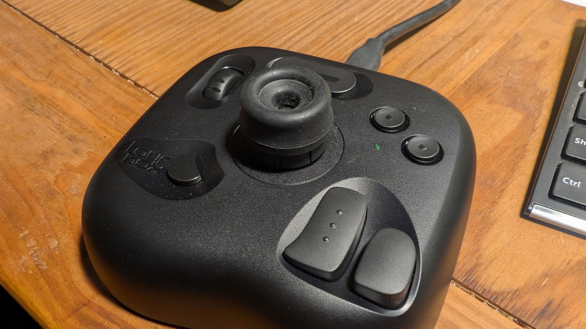 TOUR BOX Lite Bluetooth - Compact Editing Keyboard, Artists Drawing Keypad, Works with Clip Studio Paint & More, Creative Console with Custom Software, Streamline All Workflow - Wireless (Unit Only) customer photo 1