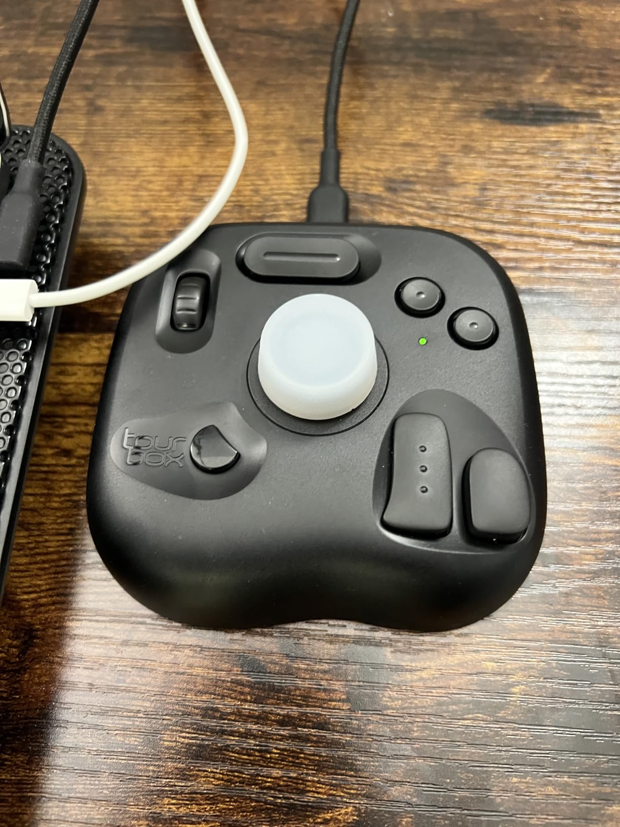 TOUR BOX Lite Bluetooth - Compact Editing Keyboard, Artists Drawing Keypad, Works with Clip Studio Paint & More, Creative Console with Custom Software, Streamline All Workflow - Wireless (Unit Only) customer photo 2