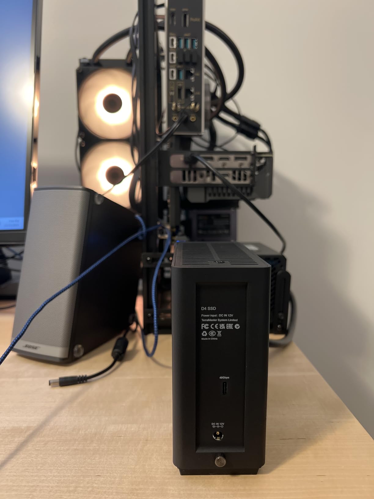 TERRAMASTER D4 SSD NVMe Enclosure - 40Gbps 4Bay, USB Storage Type-C Supports 4xM.2 NVMe 2280 SSDs customer photo 1