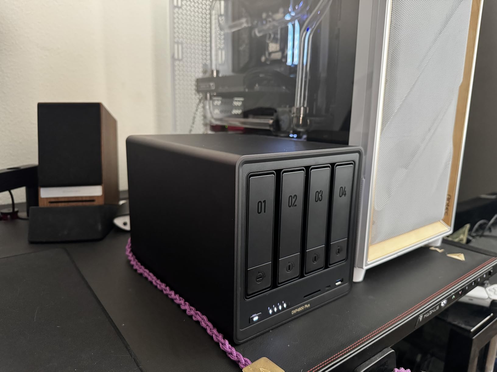 NAS DXP6800 Plus 6-Bay Desktop NAS, Intel i3 1215u 6-Core CPU, 8GB DDR5 RAM, 128G SSD, 1x 10GbE and 1x 2.5GbE LAN Port, 2X M.2 NVMe Slots, 4K HDMI, Network Attached Storage (Diskless) customer photo 1
