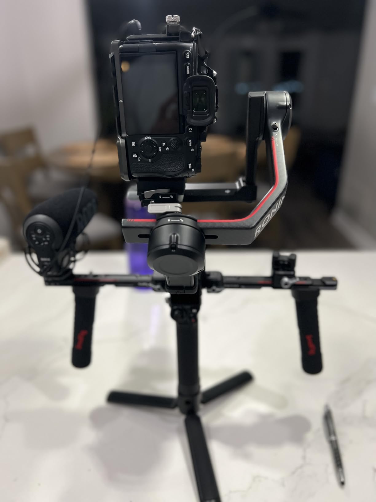 SmallRig Focus Control Dual Grip for DJI RS 2 / RS 3 Pro/RS 4 Pro Gimbal Stabilizer, Dual Handle with NATO Rail, Joystick Operation, Mode Switching, Centering/Locking, Max Load 17.6lb(Not for RS4) customer photo 1