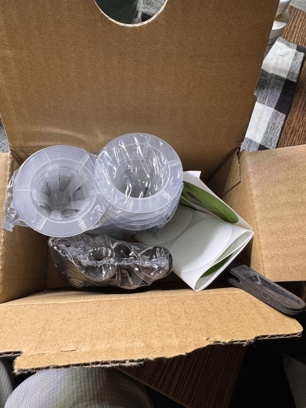 Vertical Hydroponics Growing System Kit, Indoor Outdoor Gardening System Kits, Herb & Fruits Growing Hydroponic Tower, 6 Layers (36 Pods) customer photo 2