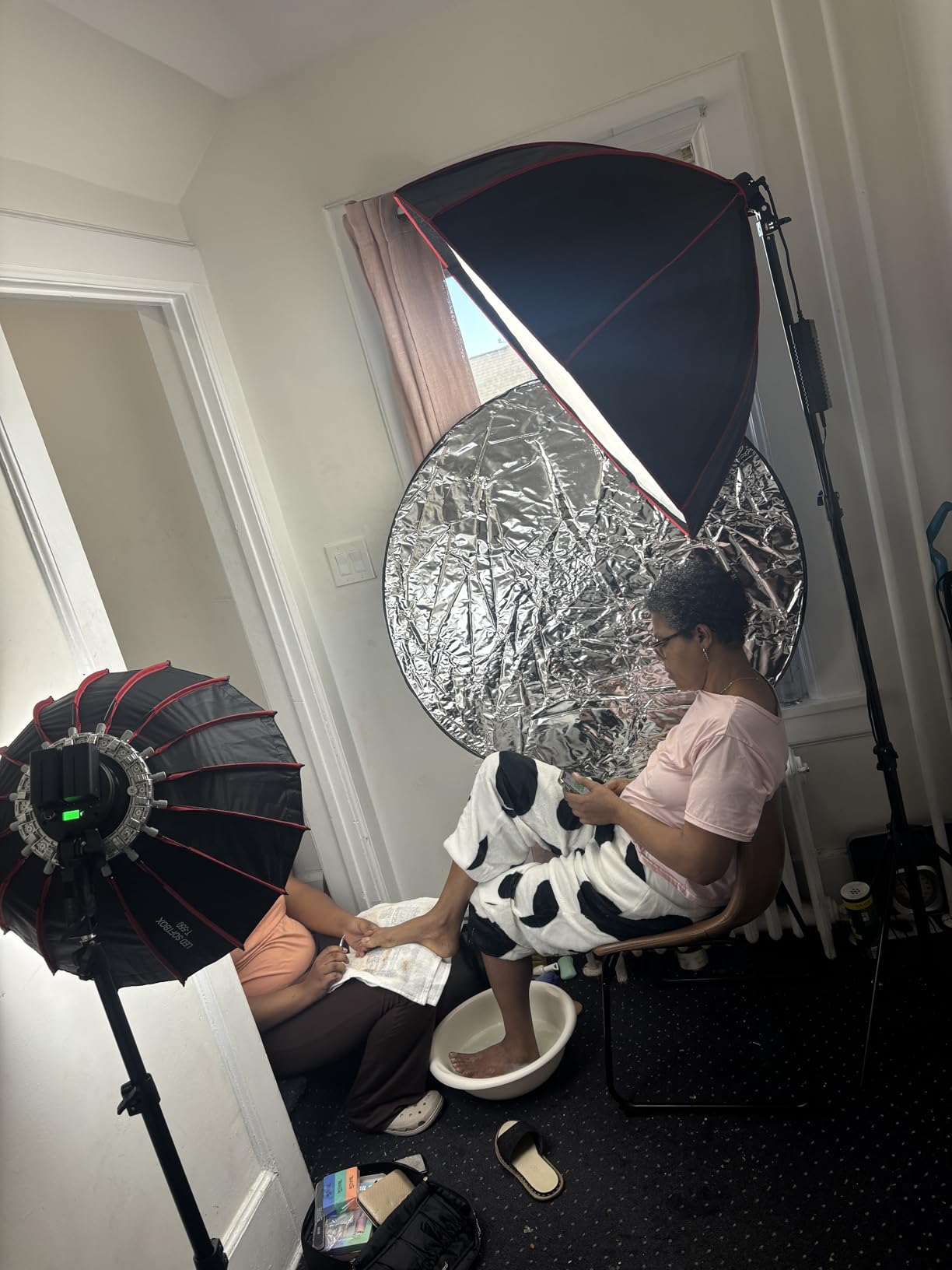 21in/55cm 60W Handheld LED Softbox Light with Rechargeable Battery/Grid/Light Stand, Dimmable Color Temperature for Studio Outdoor Portrait Products Photography Live Streaming Video Recording customer photo 1