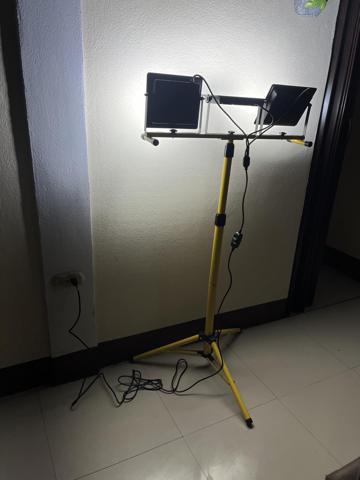 32000LM LED Work Light with Tripod, 3x100W 3-Head Floodlight, Plug-in 120V, 3 CCT 3000K/5000K/6500K, 360° Adjustable, IP66, 43.7-65.4 in, 16.4 ft Cord, Portable Telescoping Stand for Jobsite/Workshop customer photo 2