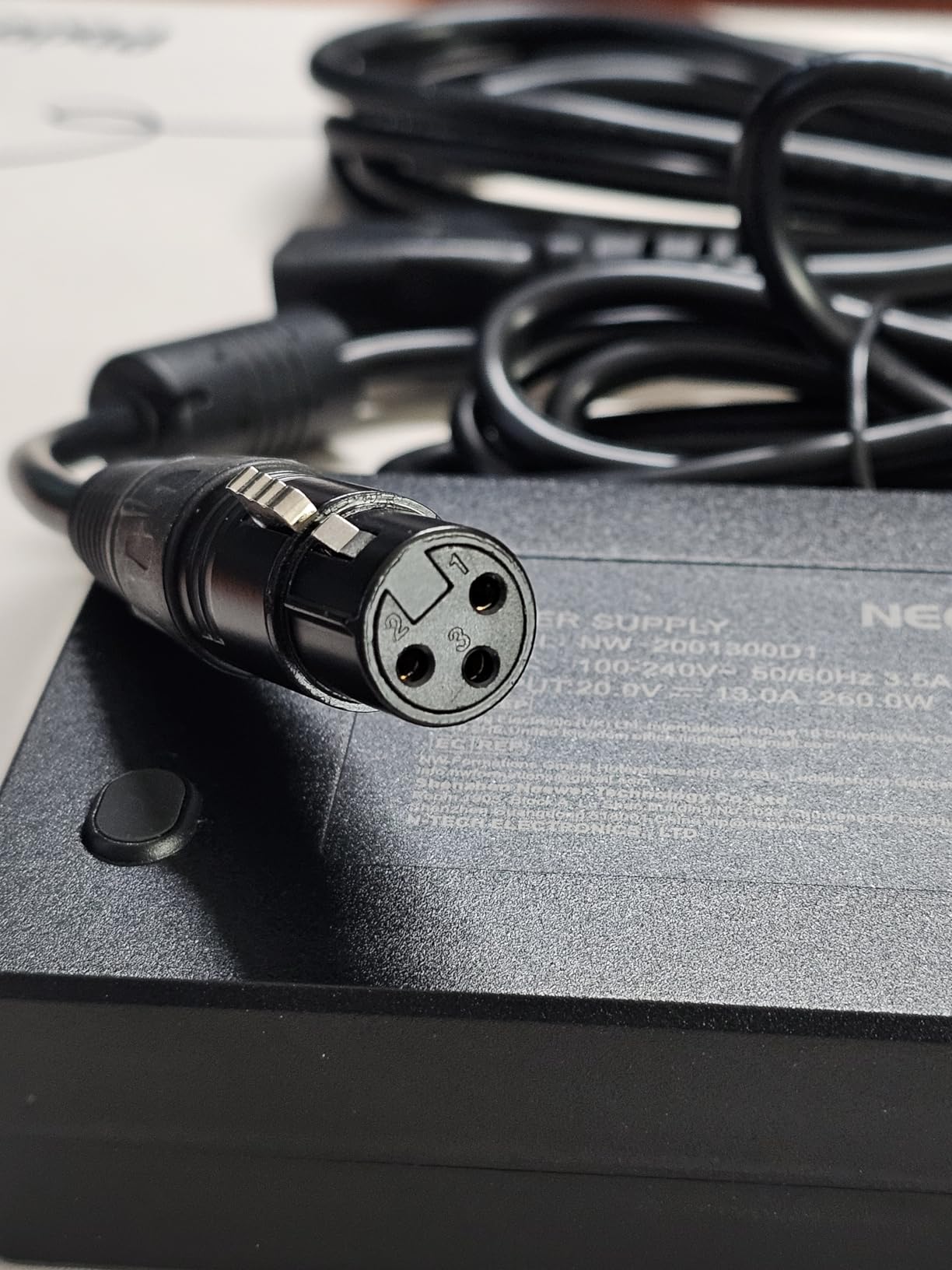 NEEWER FS230B LED Studio Video Light, 230W Bi Colour COB Continuous Lighting with 2.4G/APP Control, 110000Lux/m, 2700K-6500K, CRI 97+, Bowens Mount, Cleaning Cloth for Photography Video Recording customer photo 1