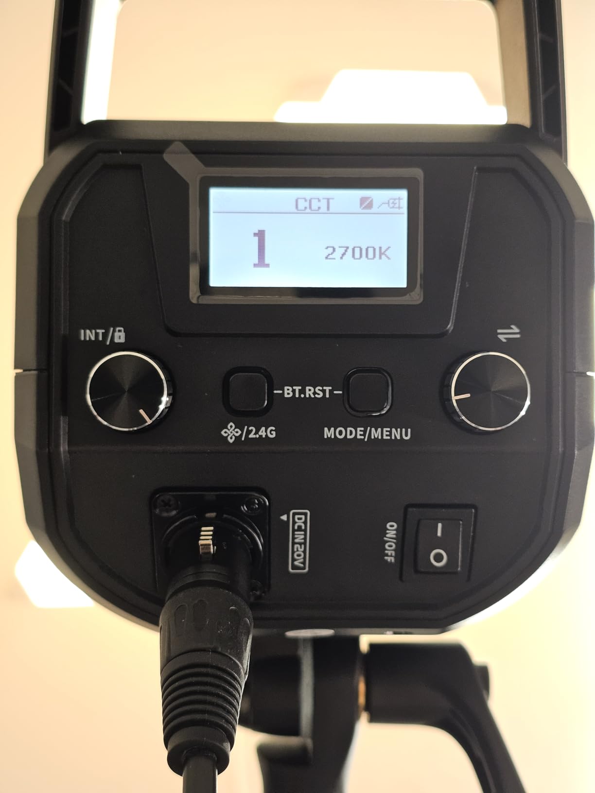 NEEWER FS230B LED Studio Video Light, 230W Bi Colour COB Continuous Lighting with 2.4G/APP Control, 110000Lux/m, 2700K-6500K, CRI 97+, Bowens Mount, Cleaning Cloth for Photography Video Recording customer photo 2