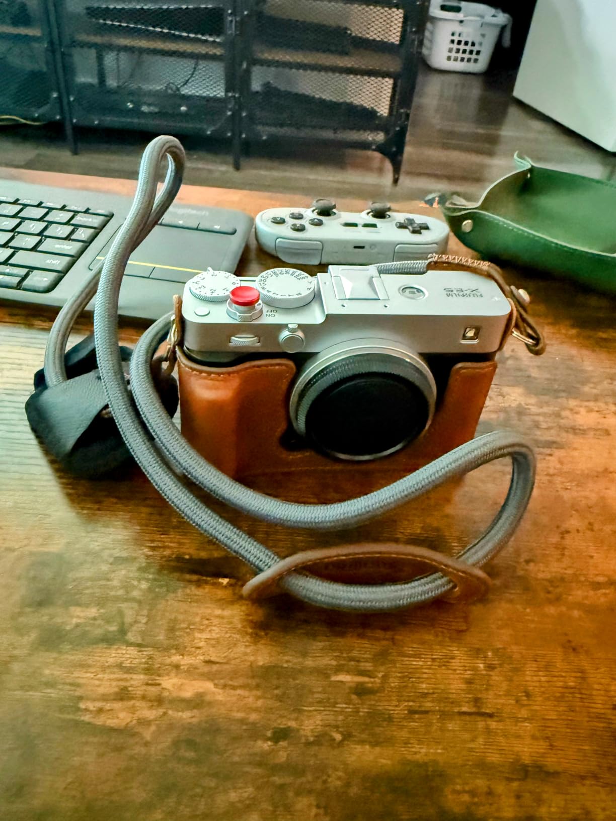 X-E5 Mirrorless Camera, Silver customer photo 1