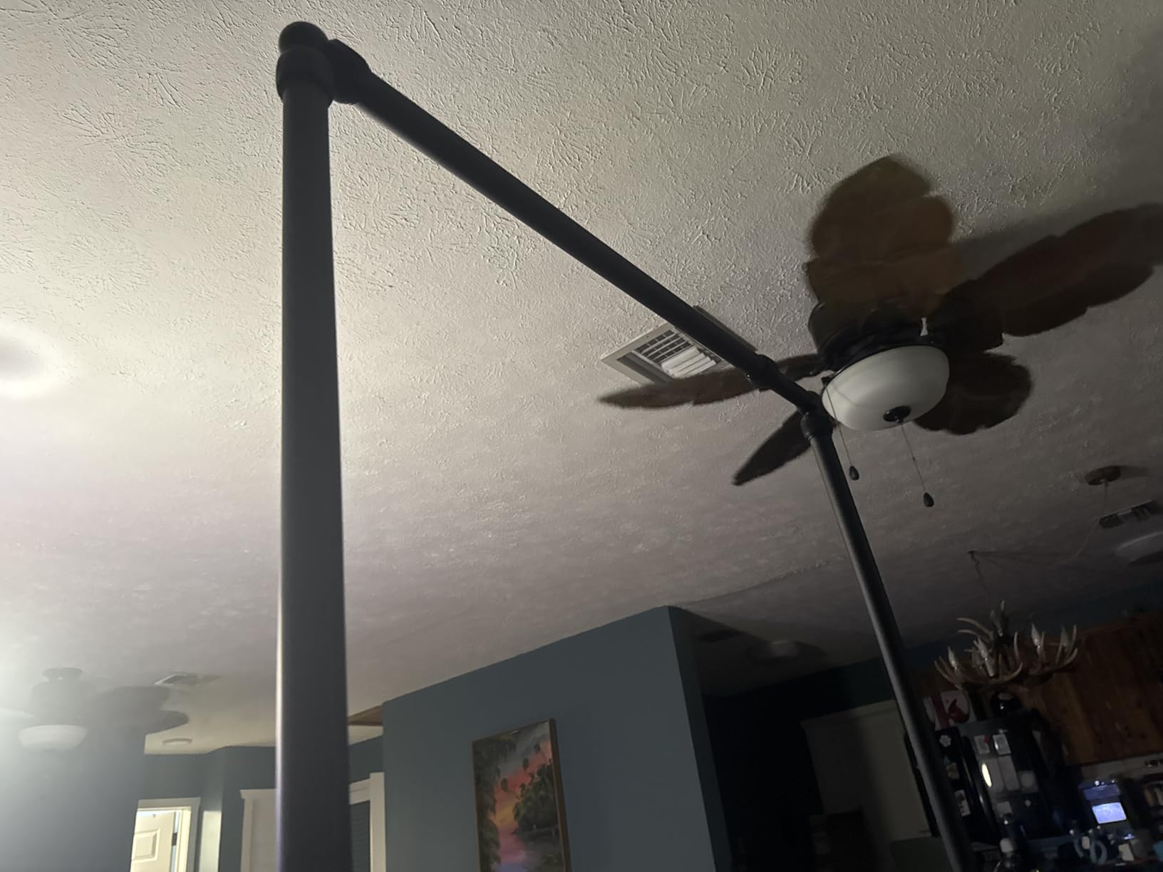 EMART Overhead Camera Mount Rig, Desk Mount & Adjustable Height/Width with Phone Holder, Max Load 26.5lbs, Compatible with DSLR, Smartphones & Webcams for Top Shot, Video, Vlog, Studio Photography customer photo 2