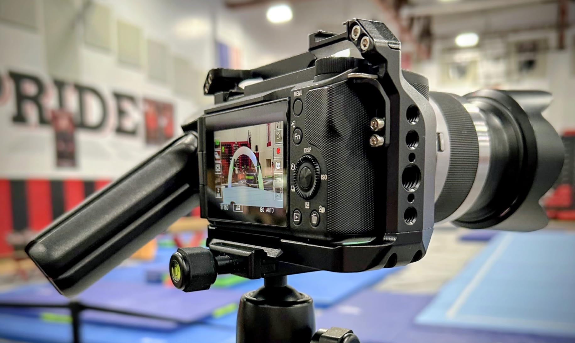 ZV-E10 II cage/ Alpha ZV-E10 ii/ZVE10 ii Camera Cage with Camera Shoulder Strap Lock and HDMI/SDI/USB-A/USB-C/Type-C Cable Clamps, Support 2~6 mm Diameter Cable customer photo 1