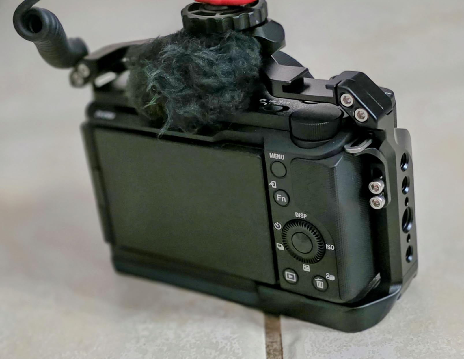 ZV-E10 II cage/ Alpha ZV-E10 ii/ZVE10 ii Camera Cage with Camera Shoulder Strap Lock and HDMI/SDI/USB-A/USB-C/Type-C Cable Clamps, Support 2~6 mm Diameter Cable customer photo 2