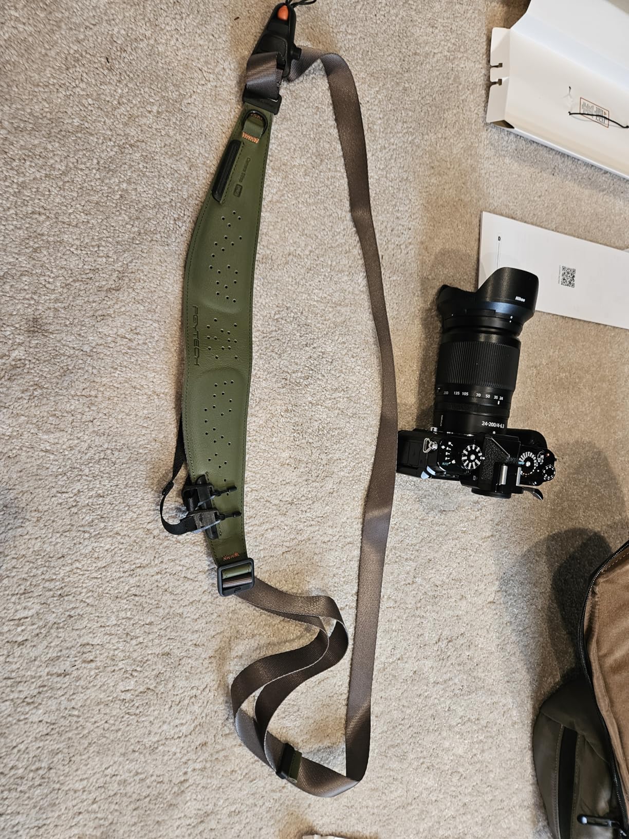 PGYTECH Camera Strap Pro, Professional Camera Harness with Detachable Underarm Strap QR Camera Shoulder Straps, Leather Ergonomic Shoulder Pad Neck Strap for DSLR/Mirrorless Cameras, Black customer photo 1