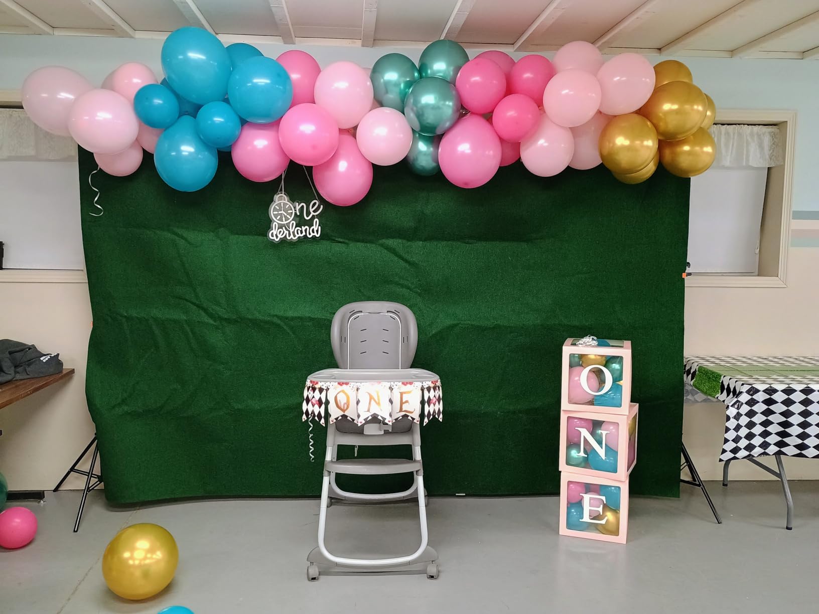 Hemmotop Backdrop Stand 10x8ft (WxH), Photography Background Stand for Parties, Adjustable Photo Backdrop Stands Kit for Wedding, Photo Booth, Party, Decoration, Balloon, Projector Screen customer photo 2