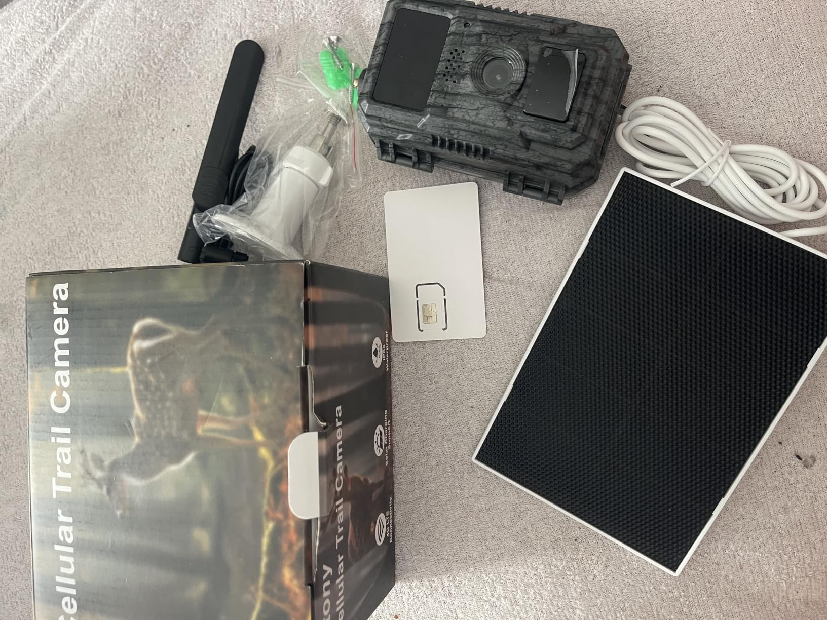 Vatony 4G Cellular Trail Camera-with 4K 48MP Wide Angle 120 Degree,Night Vision up to 100FT, Solar Powered Hunting Camera with SD Storage, IP68 Waterproof, Motion Activated Wildlife Camera customer photo 1