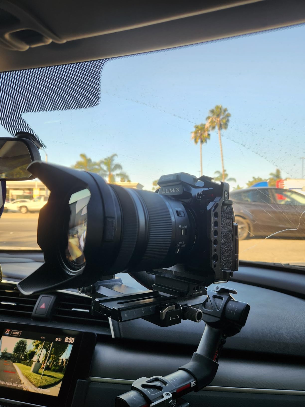 SmallRig Camera Cage for Panasonic S1R II/S1 II/S1 IIE/G9 II / S5 II / S5 IIX, Built in Quick Release Plate for Arca-Swiss, Cold Shoe Mount, Strap Slots, 1/4''-20 & 3/8''-16 Threaded Holes - 5502 customer photo 2