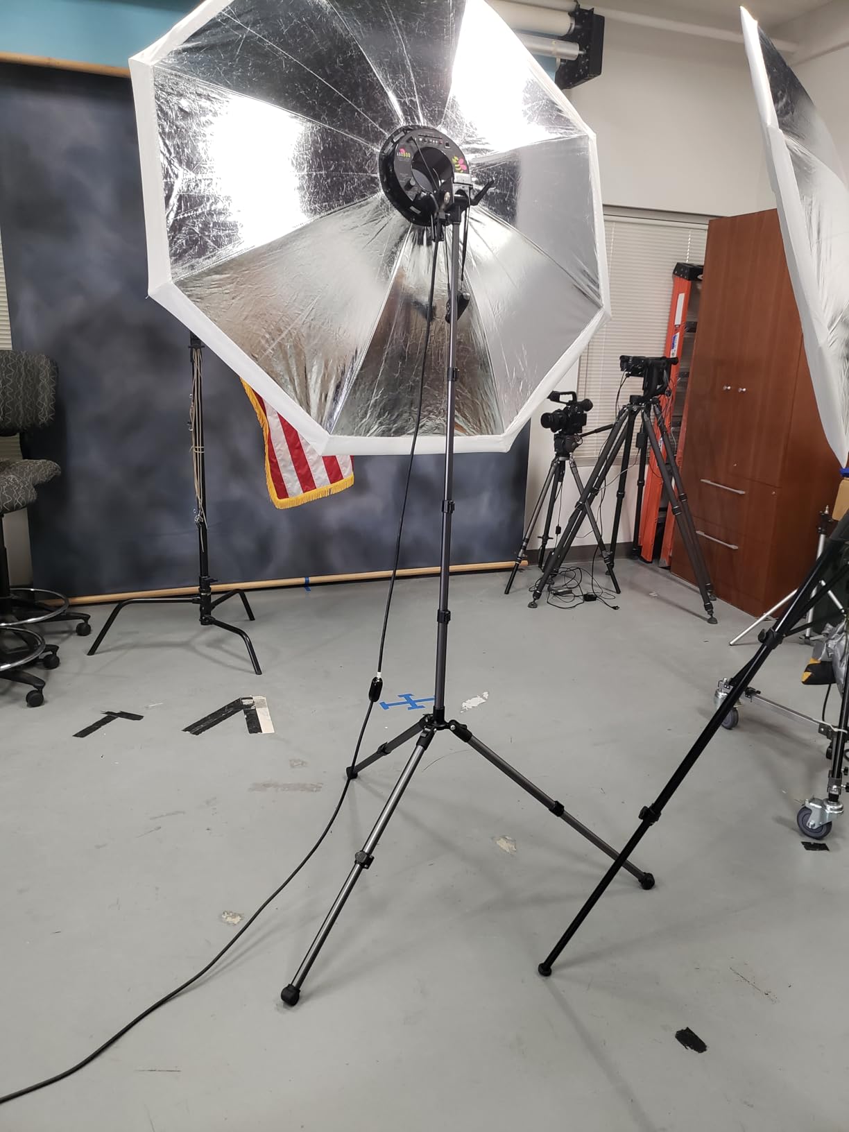 SMALLRIG 74.8inch/ 6.23 ft Adjustable Light Stand Photography, Max Load 8.8 lb, Compact Lighting Tripod Stand for Softbox, Flashlights, Ring Light, LED Video Lights, COB Light, Folded Size 16.5inch - 5475 customer photo 2
