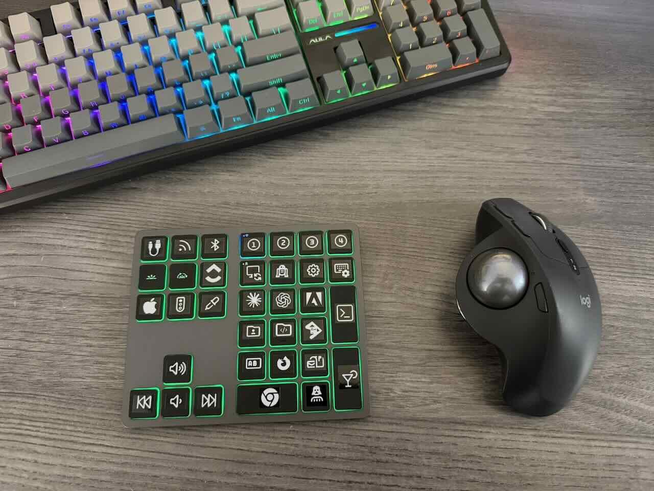Doohoeek Tri-Mode Programmable Keyboard (BT/2.4G/Wired), Bluetooth Shortcuts Keyboard with 25 Custom Keys & Shortcuts Stickers & Backlit, Wireless Macro Keypad for Windows Graphic, Editing & Office customer photo 2