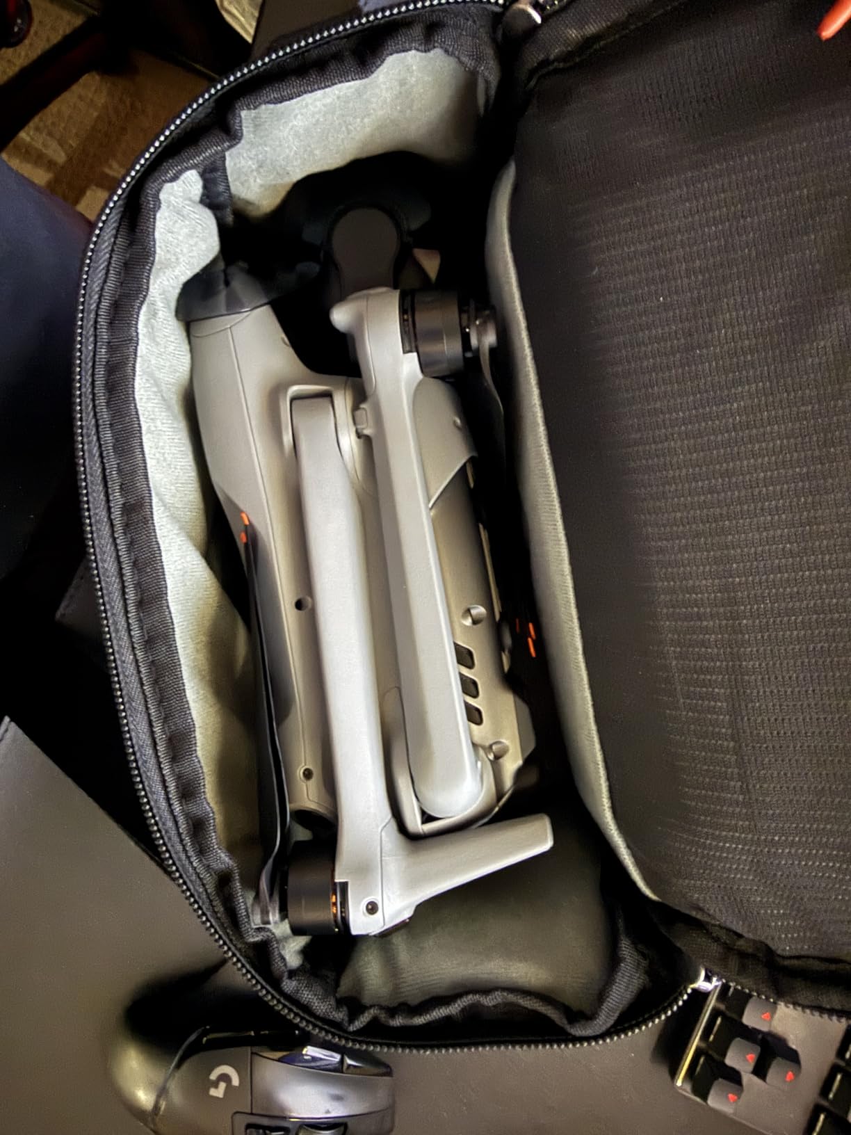 K&F CONCEPT Camera Sling Bag, Crossbody Sling Shoulder Bag with Hardshell Protection & Tripod Holder Compatible with Canon/Nikon/Sony DSLR/SLR/Mirrorless Cameras and Lenses customer photo 1