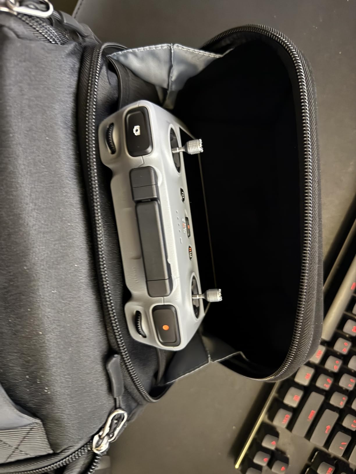 K&F CONCEPT Camera Sling Bag, Crossbody Sling Shoulder Bag with Hardshell Protection & Tripod Holder Compatible with Canon/Nikon/Sony DSLR/SLR/Mirrorless Cameras and Lenses customer photo 2