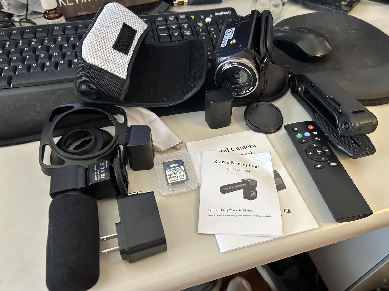 8K Video Camera Camcorder 2025 Latest 88MP Ultra HD Video Cameras Wifi Vlogging Camera for YouTube 18X Digital Video Cameras with 32G Card Microphone 6-Axis Anti-Shake IR Night Vision Video Recorder customer photo 2