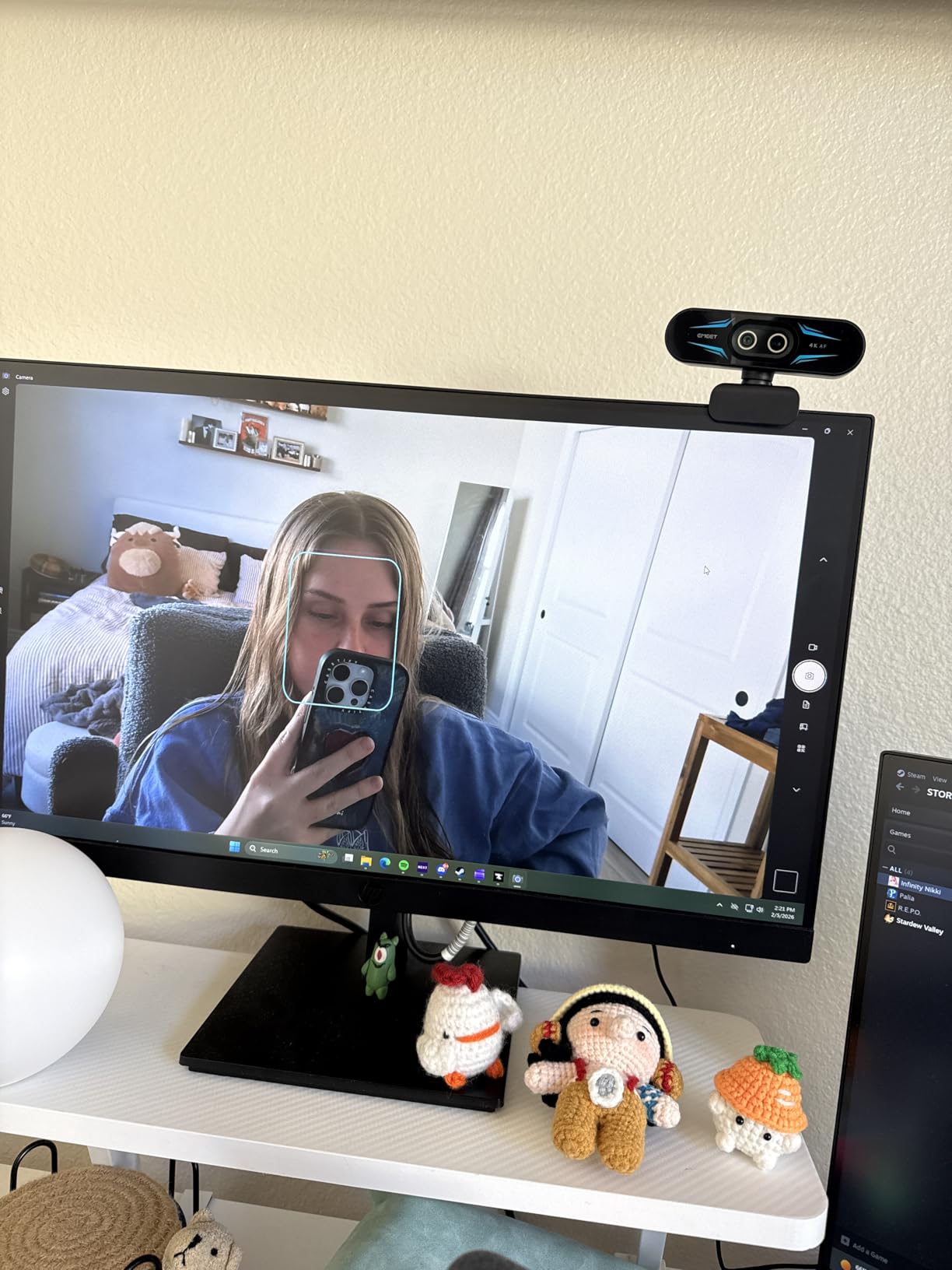 EMEET C60E Dual-Camera 4K Webcam for Streaming, Wide-Angle and Telephoto Cameras, Max 11X Hybrid Zoom & PDAF Autofocus, Remote Control, RGB Lighting, 2 Mics, Ideal for Livestreaming and Online Meeting customer photo 1