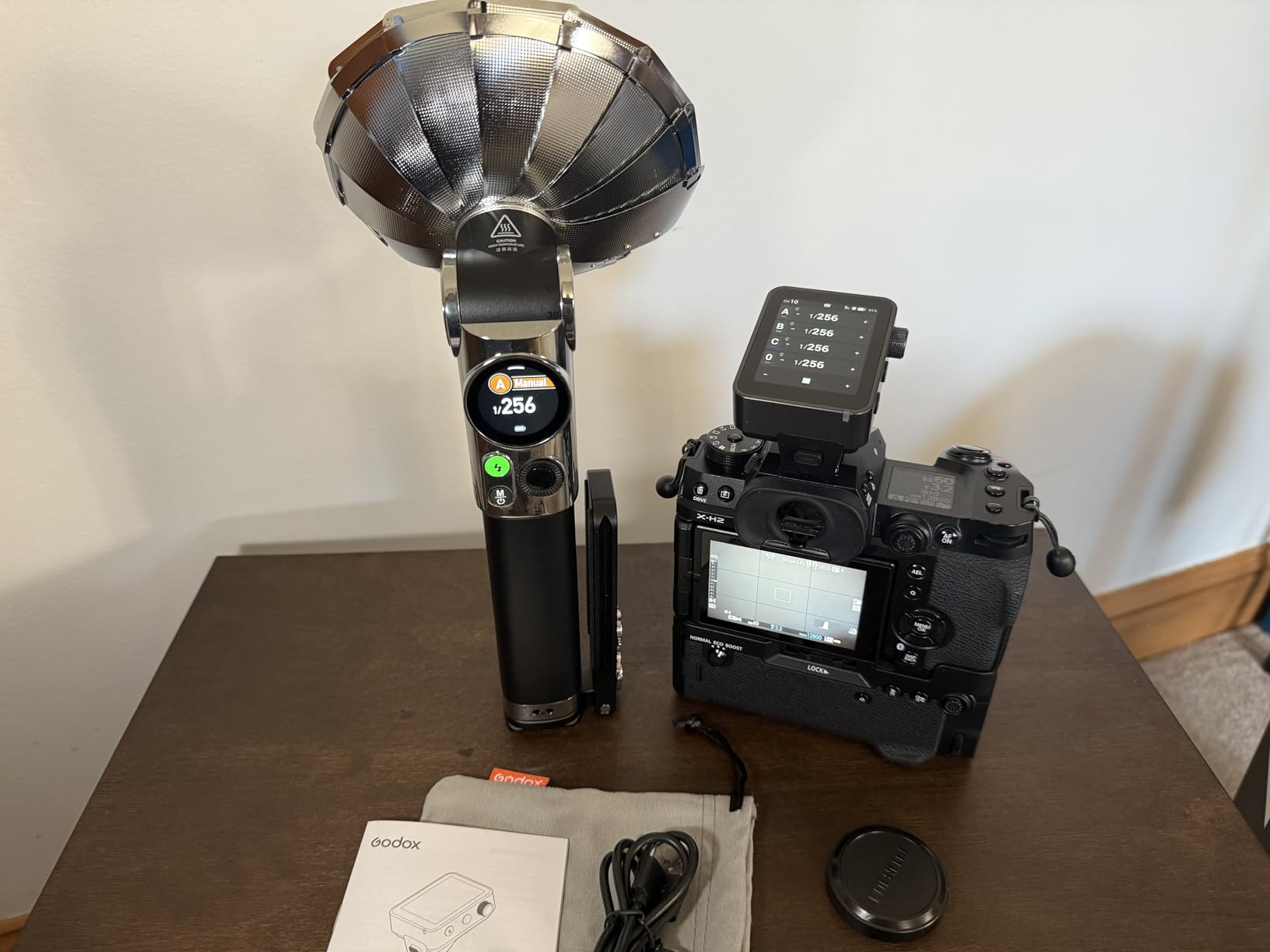 Godox X3 Pro S TTL Wireless Flash Trigger for Sony Camera, 2.4GHz LCD Touchscreen Flash Transmitter, Built-in Lithium Battery customer photo 1