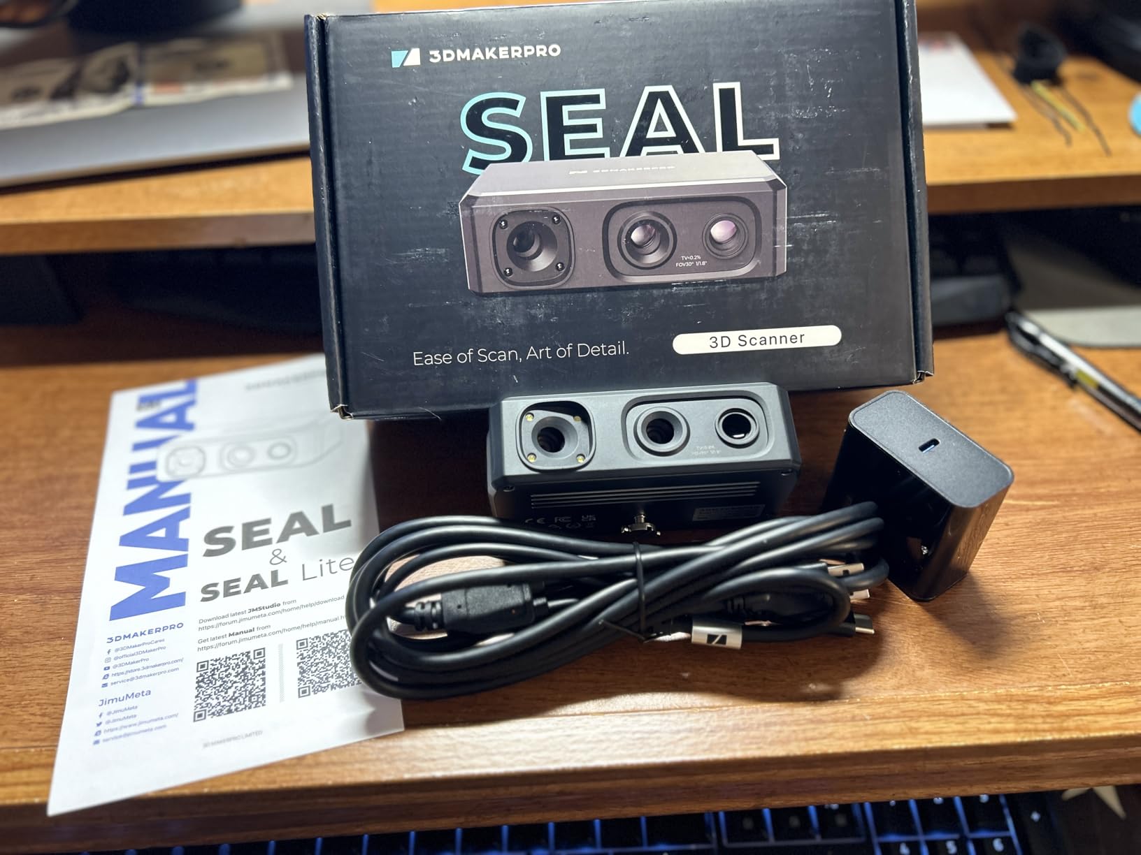 3DMakerpro 3D Scanner for 3D Printer with 0.01mm Accuracy, 24-bit Color Camera, 10FPS Scanning Speed, Anti-Shake Scan 3D Model Scanner for Android/iOS/Win10/MacOS-Seal Standard customer photo 1