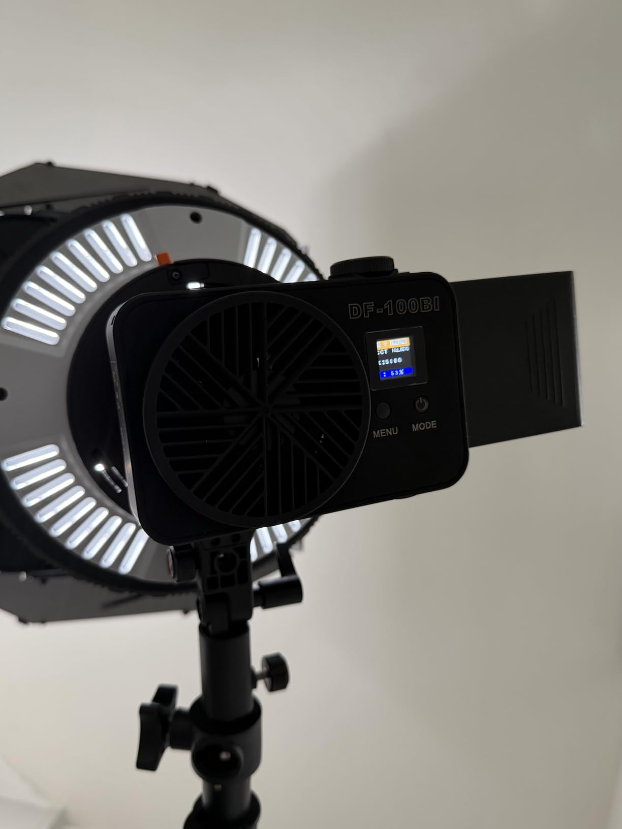 F20 Bowens Mount Fresnel Lens, 10 Times Brightening 10°-45° Focusable Fresnel Lens, Compatible with Aputure/Godox/Neewer COB Video Light(≤600W) customer photo 2