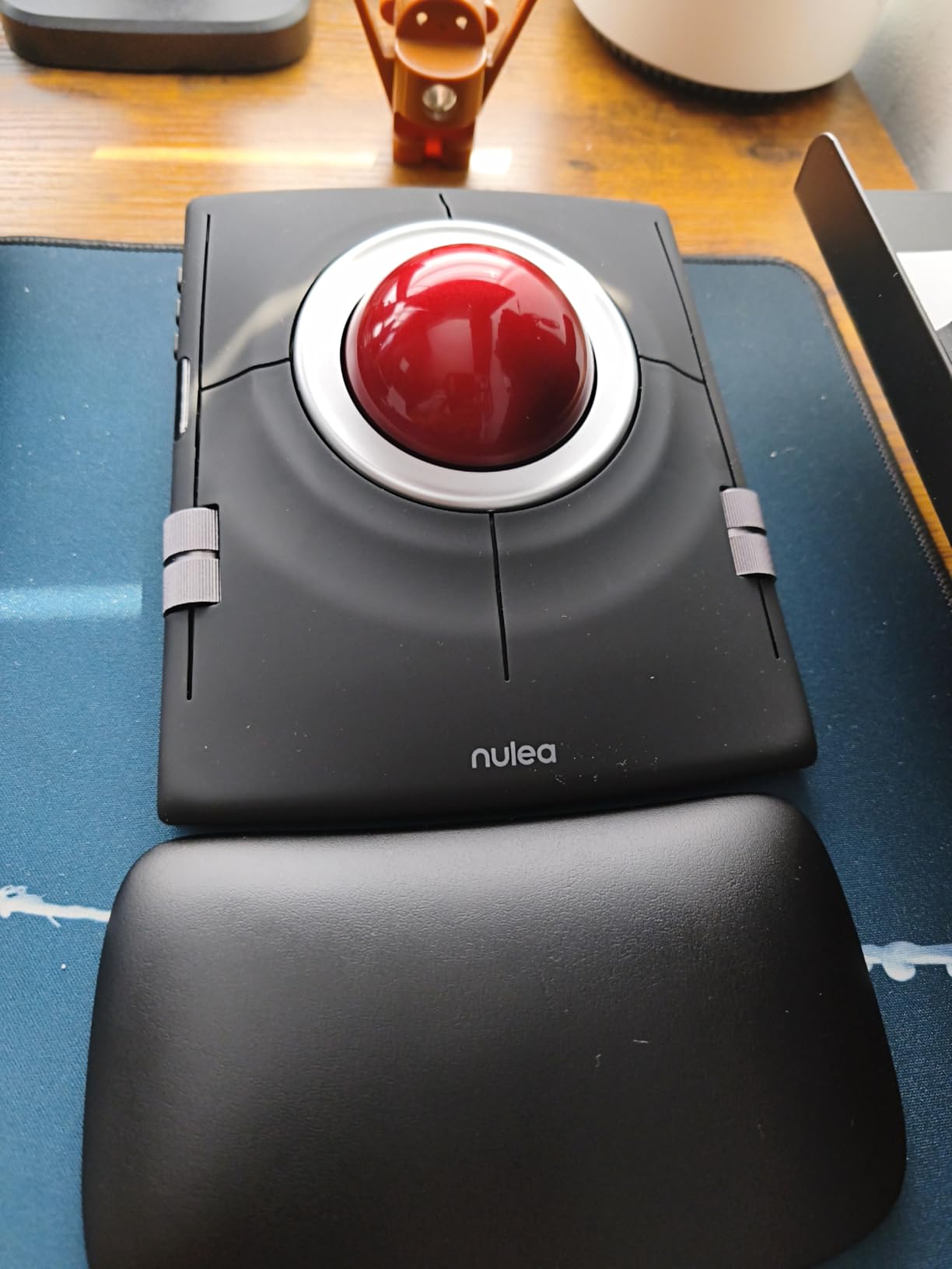 M512 Wireless Trackball Mouse, Ergonomic 55mm Trackball, 4 Level Adjustable DPI customer photo 1