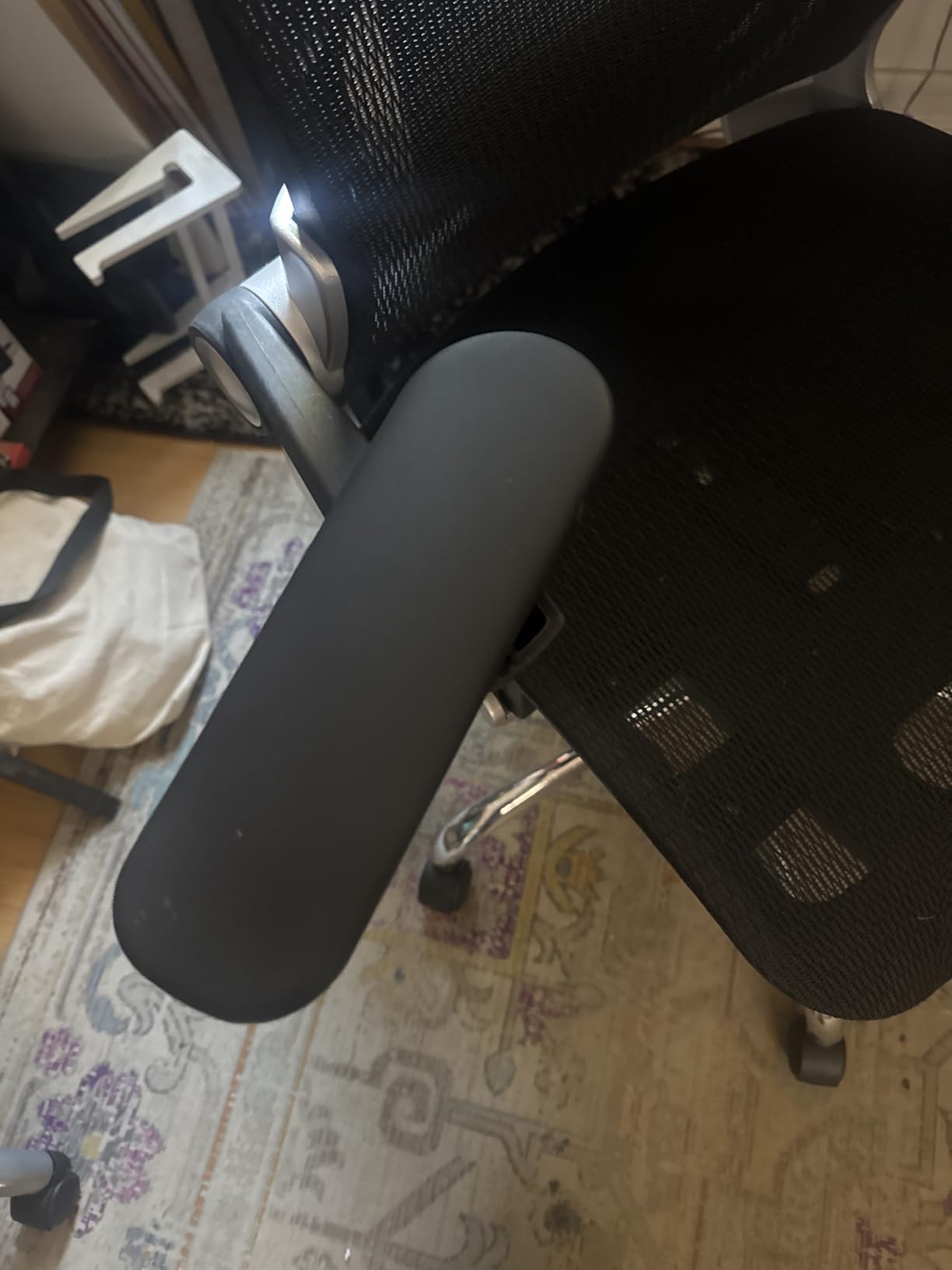 Ergonomic Office Chair, Mesh Seat Cushion with 3D Armrests and 3D Headrest, Adjustable Lumbar Support with 90-120° Rocking Function, Black customer photo 1