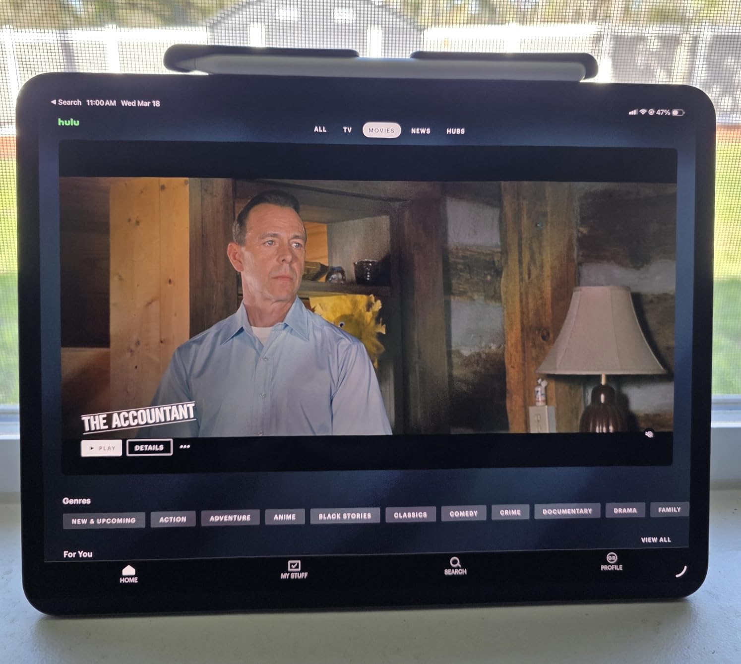 Apple iPad Pro 13-inch (M5): Ultra Retina XDR Display, 256GB, 12MP Front/Back Camera, LiDAR Scanner, Wi-Fi 7 with Apple N1 + 5G Cellular with C1X chip, Face ID, All-Day Battery Life - Space Black customer photo 2