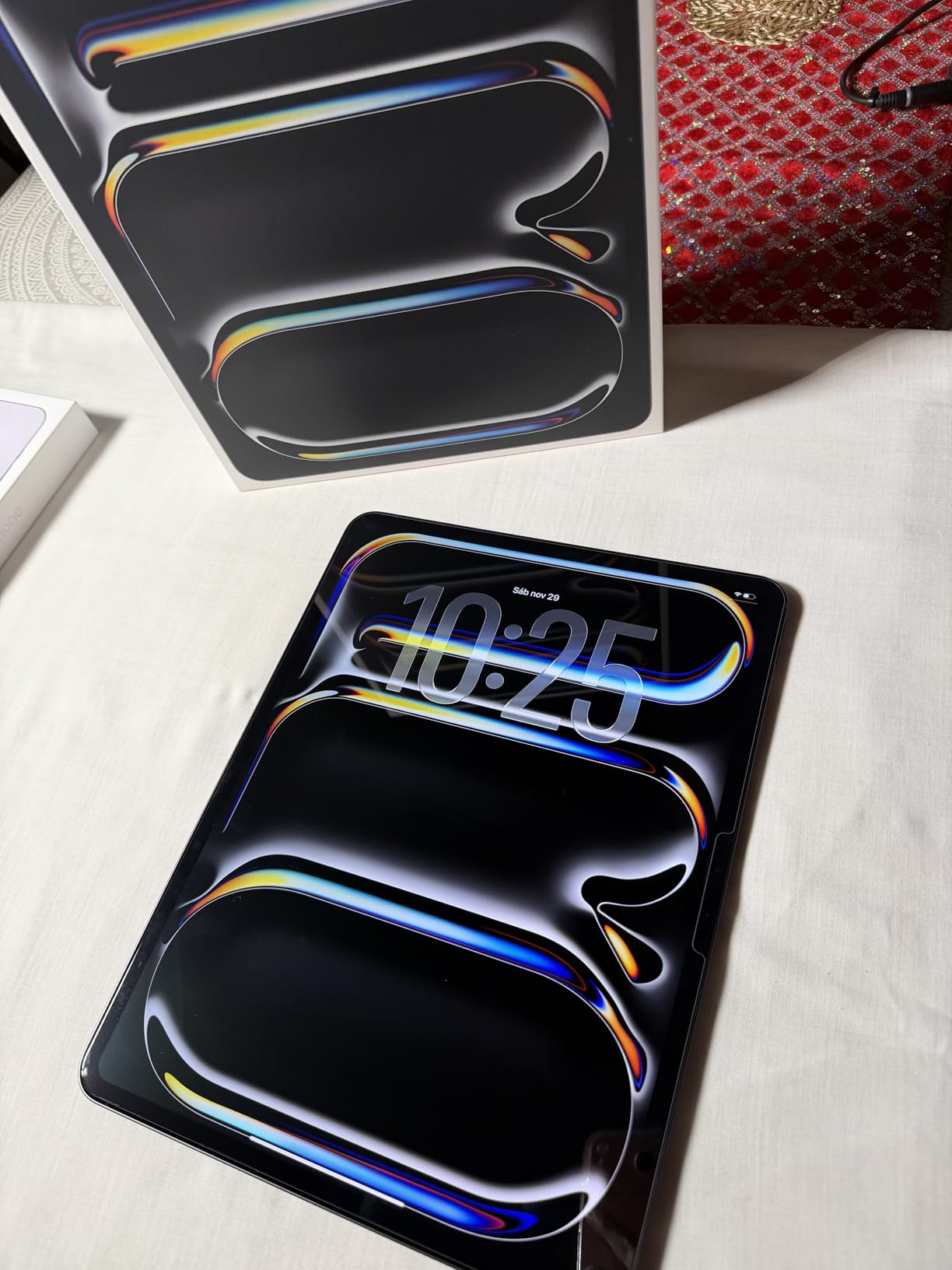 iPad Pro 13-inch (M5): Ultra Retina XDR Display, 512GB, Landscape 12MP Front Camera/12MP Back Camera, LiDAR Scanner, Wi-Fi 7 with Apple N1, Face ID, All-Day Battery Life - Space Black customer photo 2