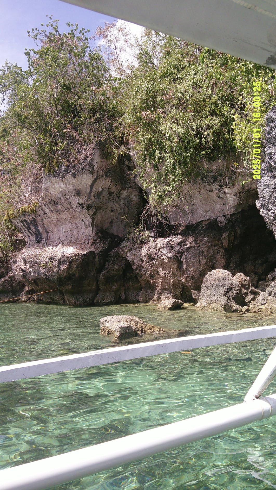 8K & 64MP Digital Cameras for Photography, 48X Zoom (16X Optical + 3X Digital) with Moon Mode, 180° Flip Screen, WiFi, Micro HDMI, 64GB Card & 2 Batteries, Vlogging Camera for YouTube (Black) (Black) customer photo 1